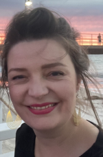 Photograph of Hana Burns.
